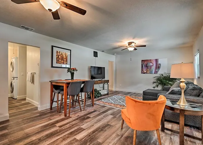 Walkable Winter Garden Bungalow: 3 Blocks To Dtwn